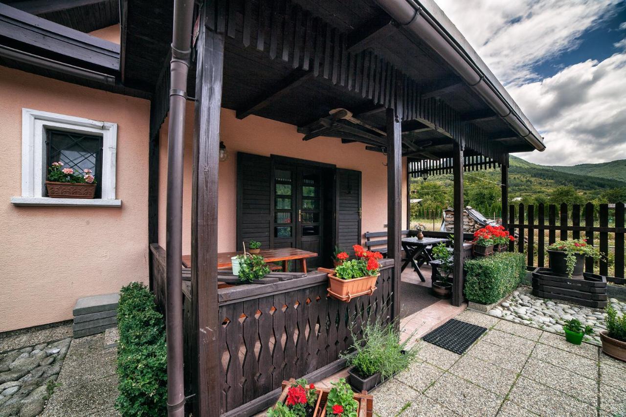 Prazdninovy Dom Eliska*** Villa Rajecka Lesna Eksteriør bilde